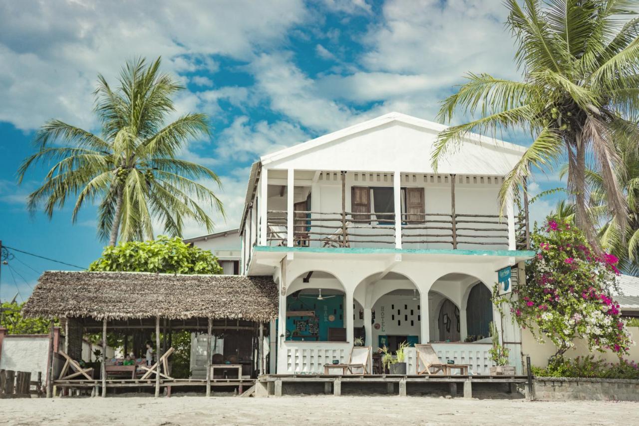Hotel Chez Senga Madirokely  Exterior foto